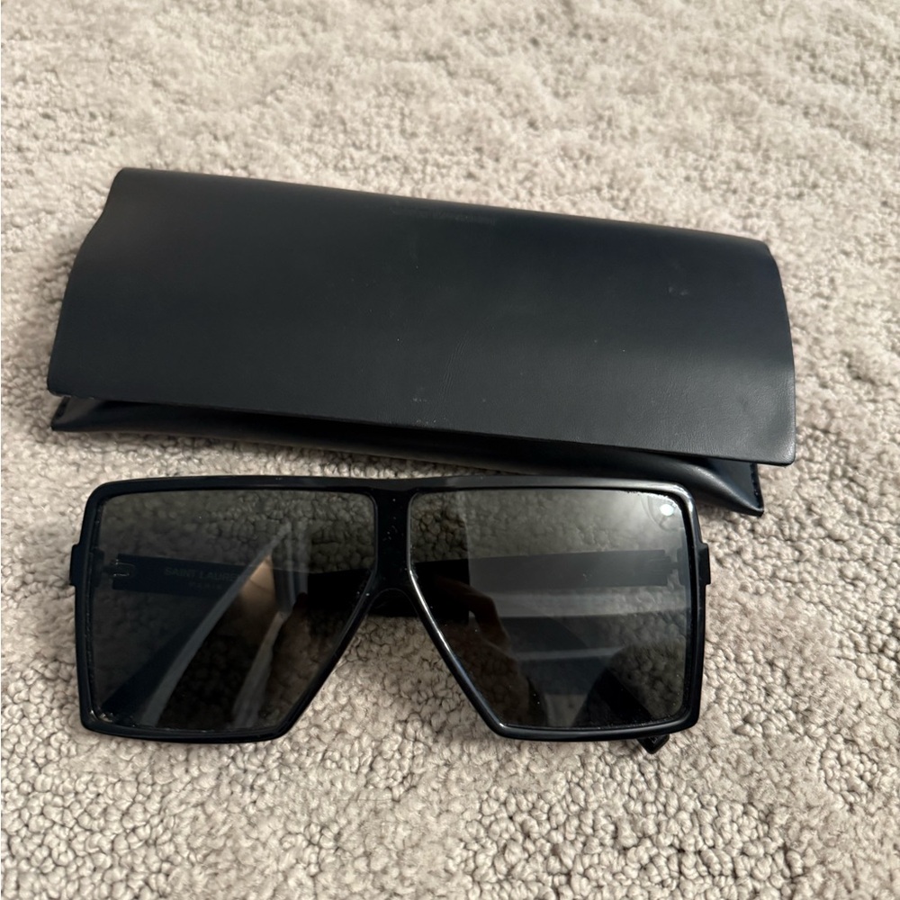 Saint Laurent Betty Sunglasses blk
